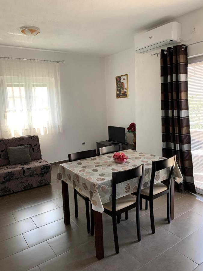 Green Hill Family Apartments Vodice Exterior photo
